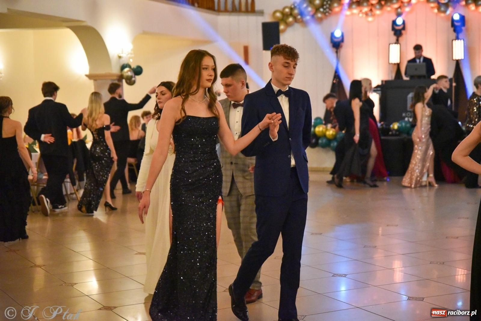 Zdjęcie w galerii na portalu naszraciborz.pl: Studniówka I LO i Liceum Sztuk Plastycznych na bis! wiadomości z regionu