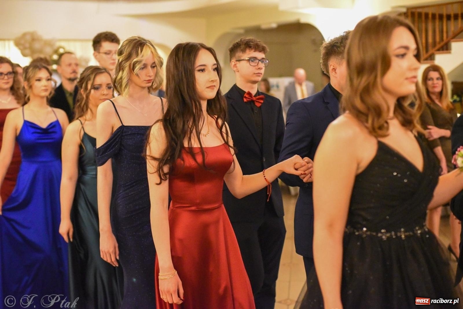 Zdjęcie w galerii na portalu naszraciborz.pl: Studniówka I LO i Liceum Sztuk Plastycznych na bis! wiadomości z regionu