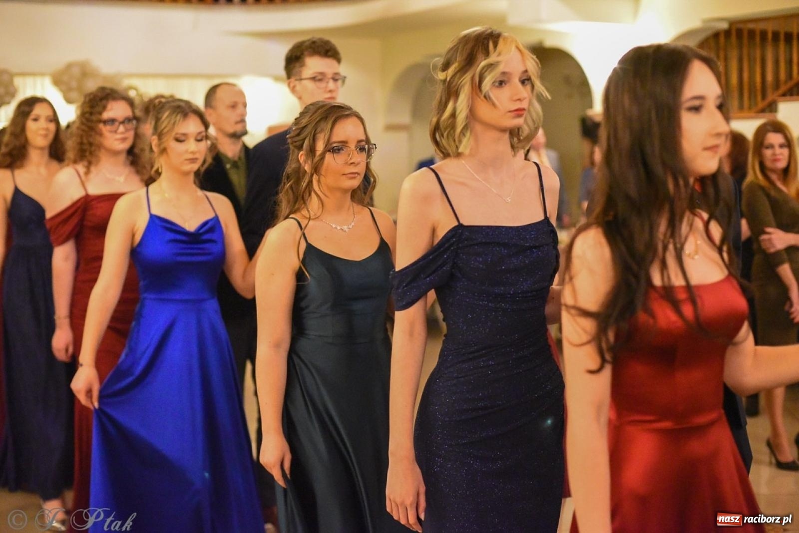 Zdjęcie w galerii na portalu naszraciborz.pl: Studniówka I LO i Liceum Sztuk Plastycznych na bis! wiadomości z regionu