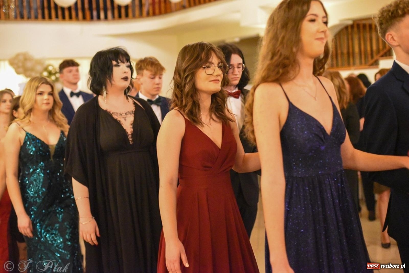 Zdjęcie w galerii na portalu naszraciborz.pl: Studniówka I LO i Liceum Sztuk Plastycznych na bis! wiadomości z regionu