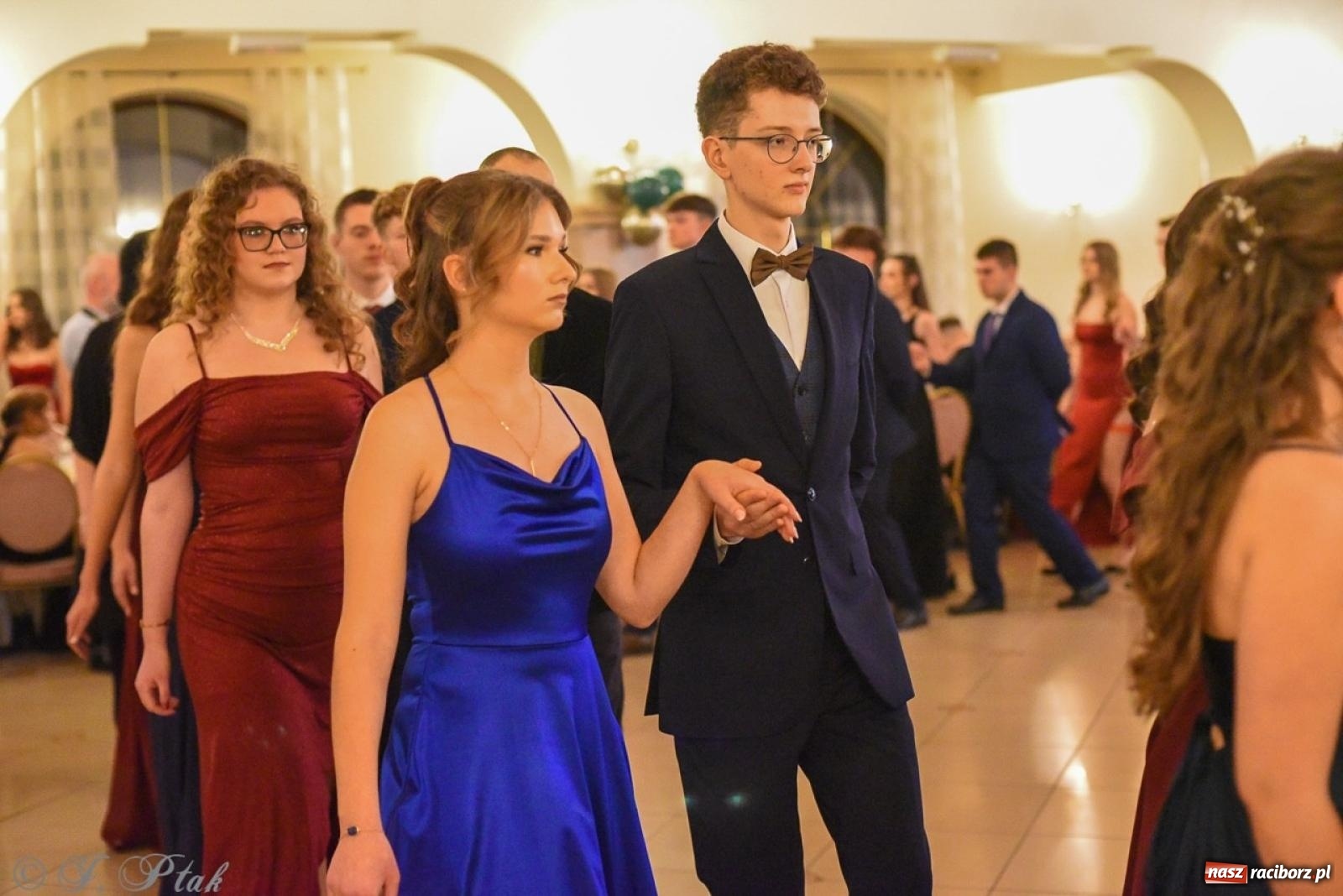 Zdjęcie w galerii na portalu naszraciborz.pl: Studniówka I LO i Liceum Sztuk Plastycznych na bis! wiadomości z regionu