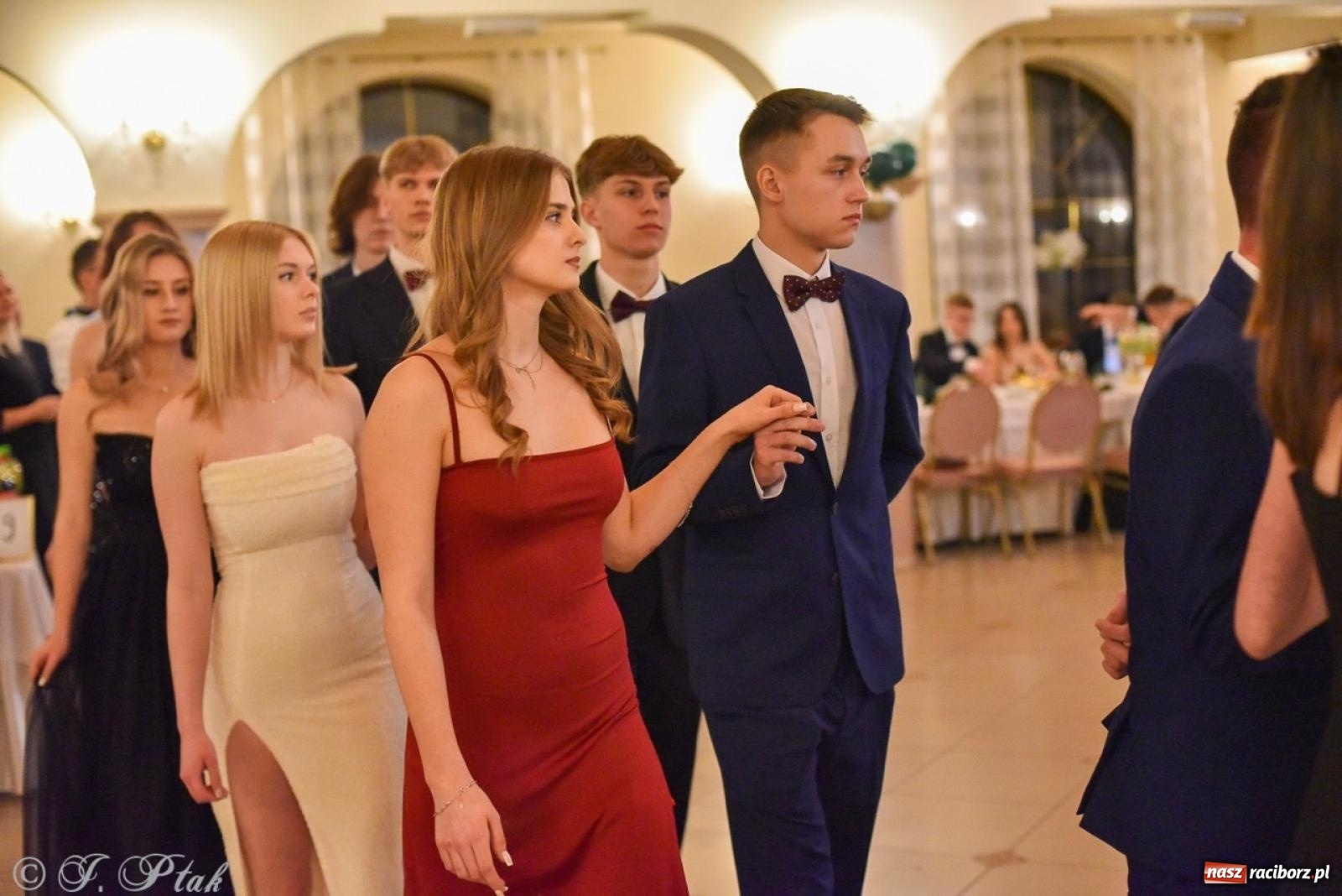 Zdjęcie w galerii na portalu naszraciborz.pl: Studniówka I LO i Liceum Sztuk Plastycznych na bis! wiadomości z regionu