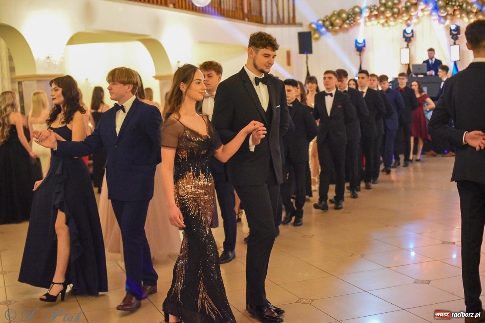 Zdjęcie w galerii na portalu naszraciborz.pl: Studniówka I LO i Liceum Sztuk Plastycznych na bis! wiadomości z regionu