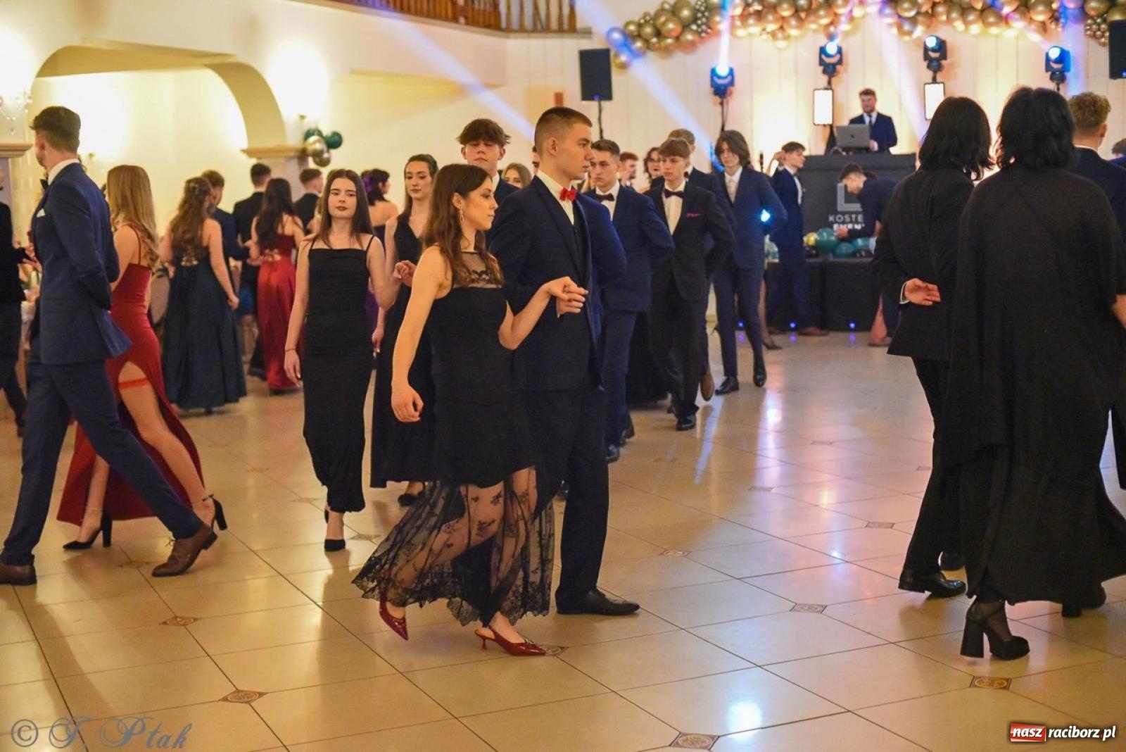 Zdjęcie w galerii na portalu naszraciborz.pl: Studniówka I LO i Liceum Sztuk Plastycznych na bis! wiadomości z regionu