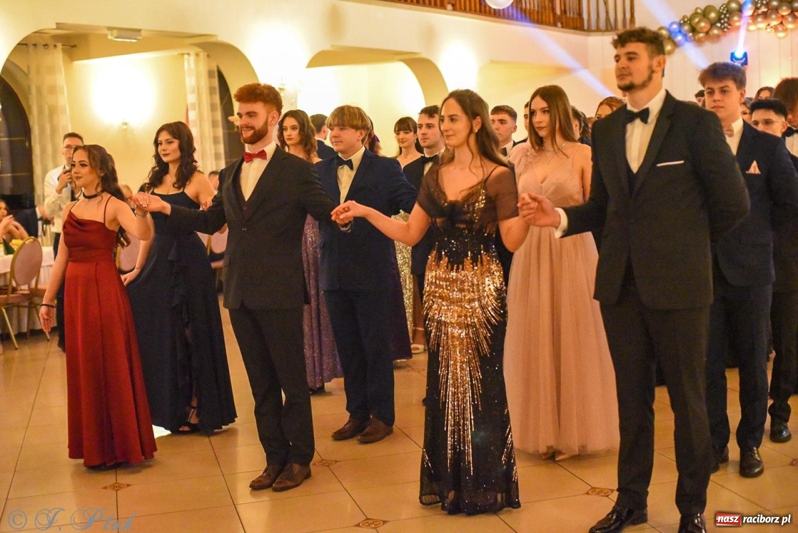 Zdjęcie w galerii na portalu naszraciborz.pl: Studniówka I LO i Liceum Sztuk Plastycznych na bis! wiadomości z regionu