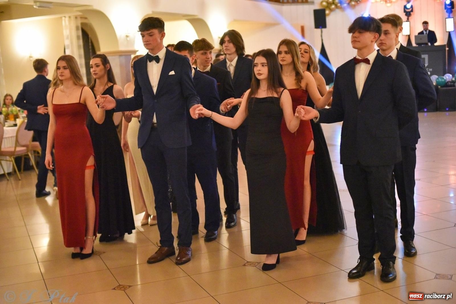 Zdjęcie w galerii na portalu naszraciborz.pl: Studniówka I LO i Liceum Sztuk Plastycznych na bis! wiadomości z regionu