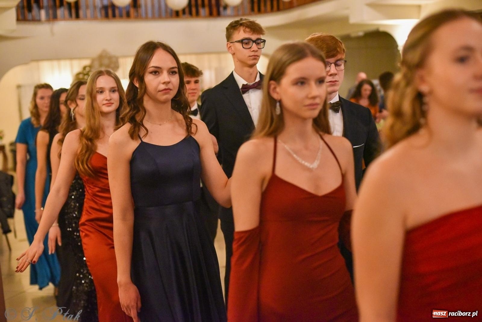 Zdjęcie w galerii na portalu naszraciborz.pl: Studniówka I LO i Liceum Sztuk Plastycznych na bis! wiadomości z regionu