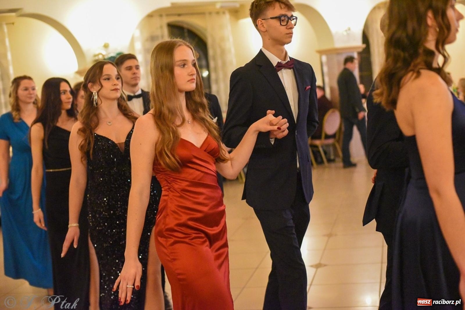 Zdjęcie w galerii na portalu naszraciborz.pl: Studniówka I LO i Liceum Sztuk Plastycznych na bis! wiadomości z regionu