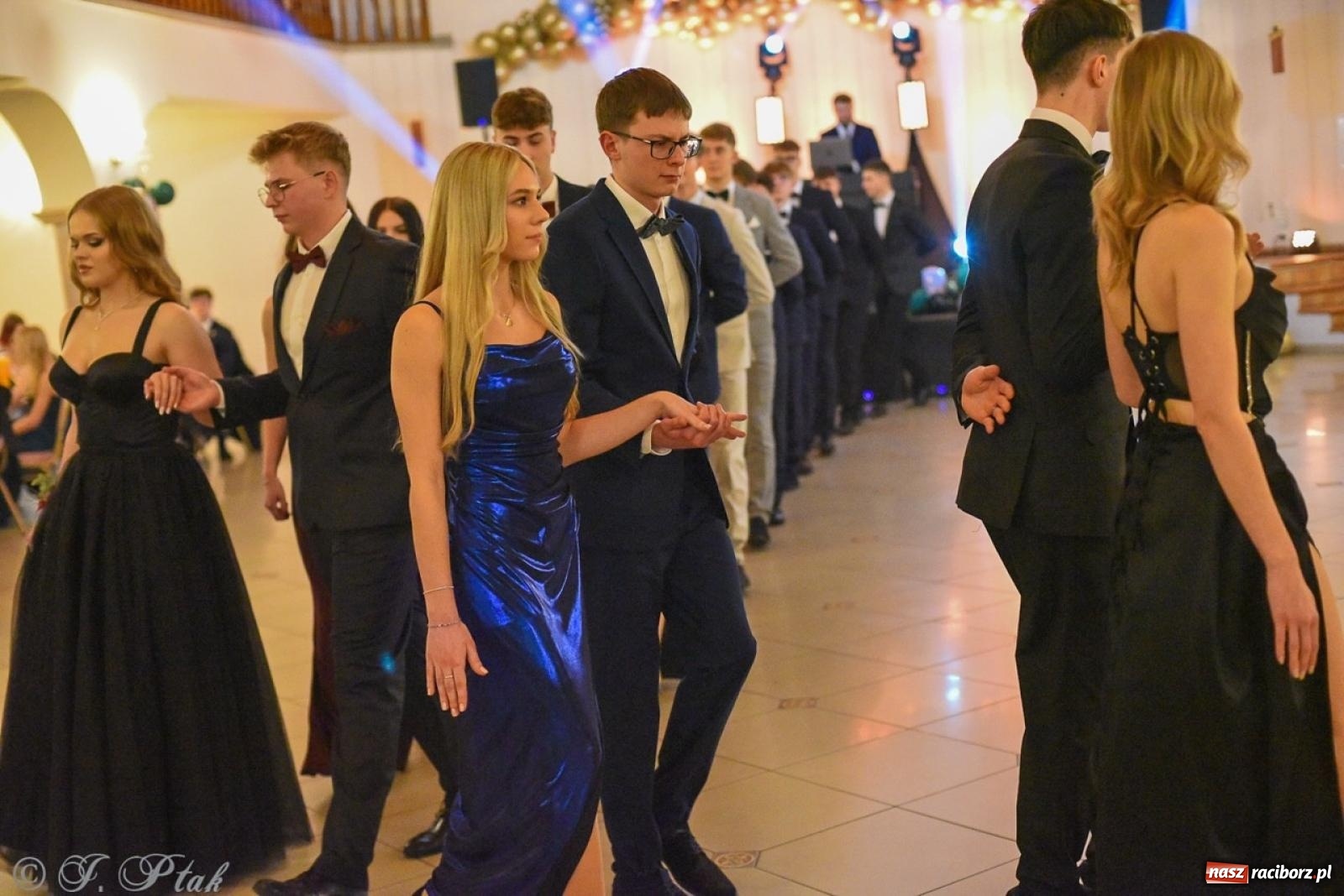 Zdjęcie w galerii na portalu naszraciborz.pl: Studniówka I LO i Liceum Sztuk Plastycznych na bis! wiadomości z regionu