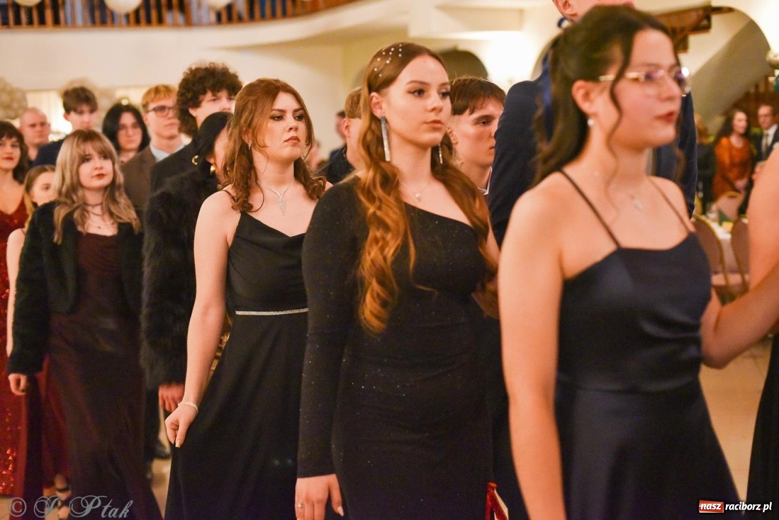 Zdjęcie w galerii na portalu naszraciborz.pl: Studniówka I LO i Liceum Sztuk Plastycznych na bis! wiadomości z regionu