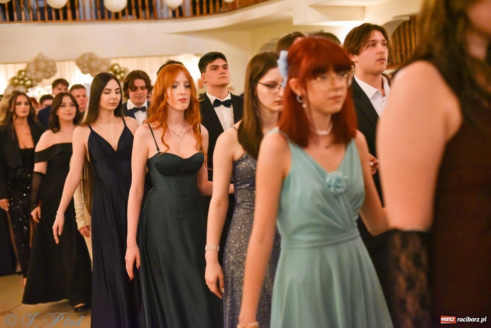 Zdjęcie w galerii na portalu naszraciborz.pl: Studniówka I LO i Liceum Sztuk Plastycznych na bis! wiadomości z regionu