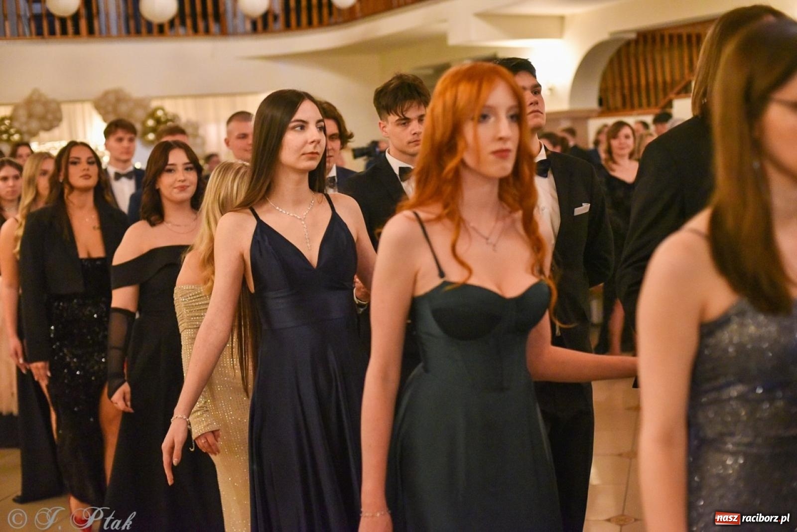 Zdjęcie w galerii na portalu naszraciborz.pl: Studniówka I LO i Liceum Sztuk Plastycznych na bis! wiadomości z regionu