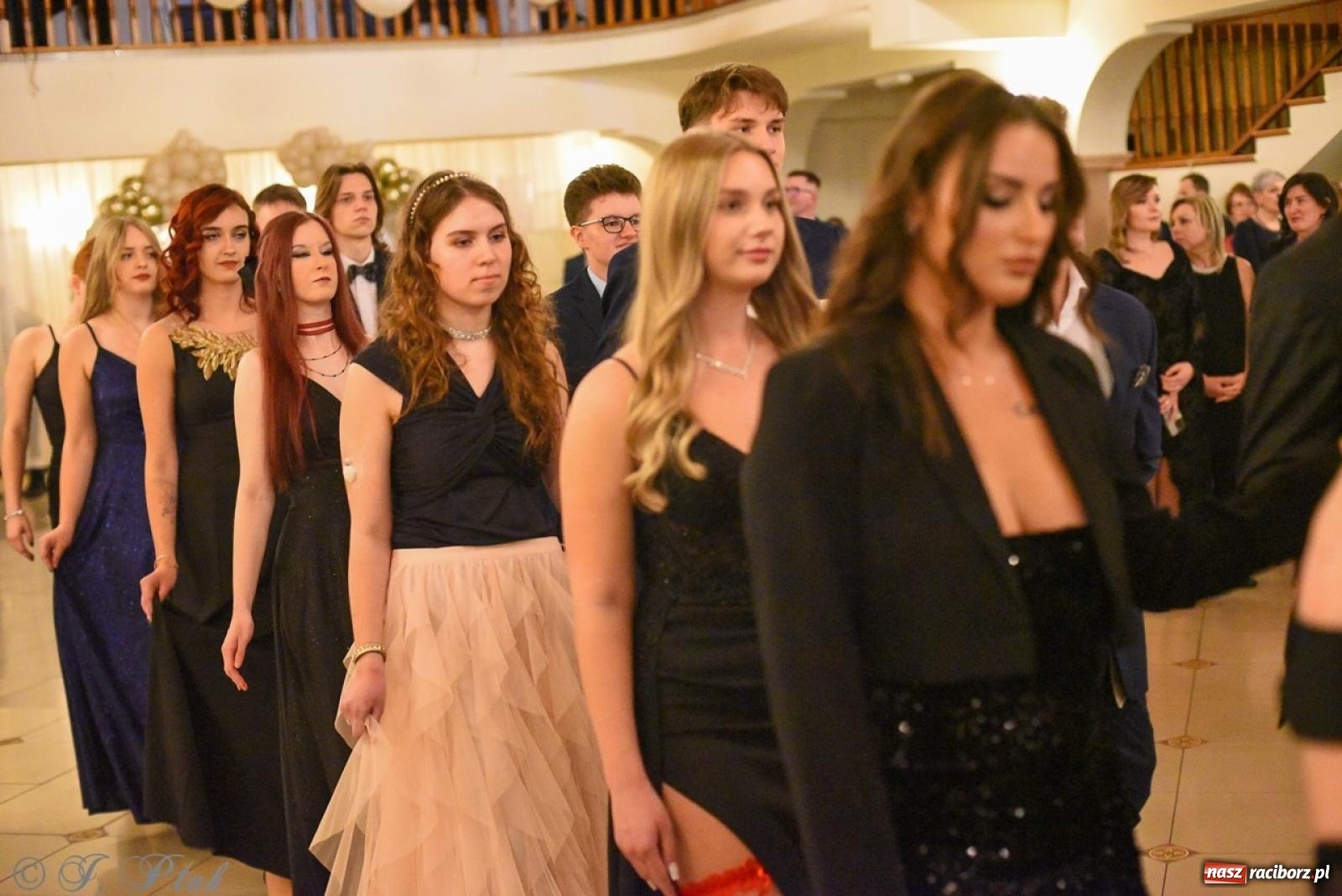 Zdjęcie w galerii na portalu naszraciborz.pl: Studniówka I LO i Liceum Sztuk Plastycznych na bis! wiadomości z regionu