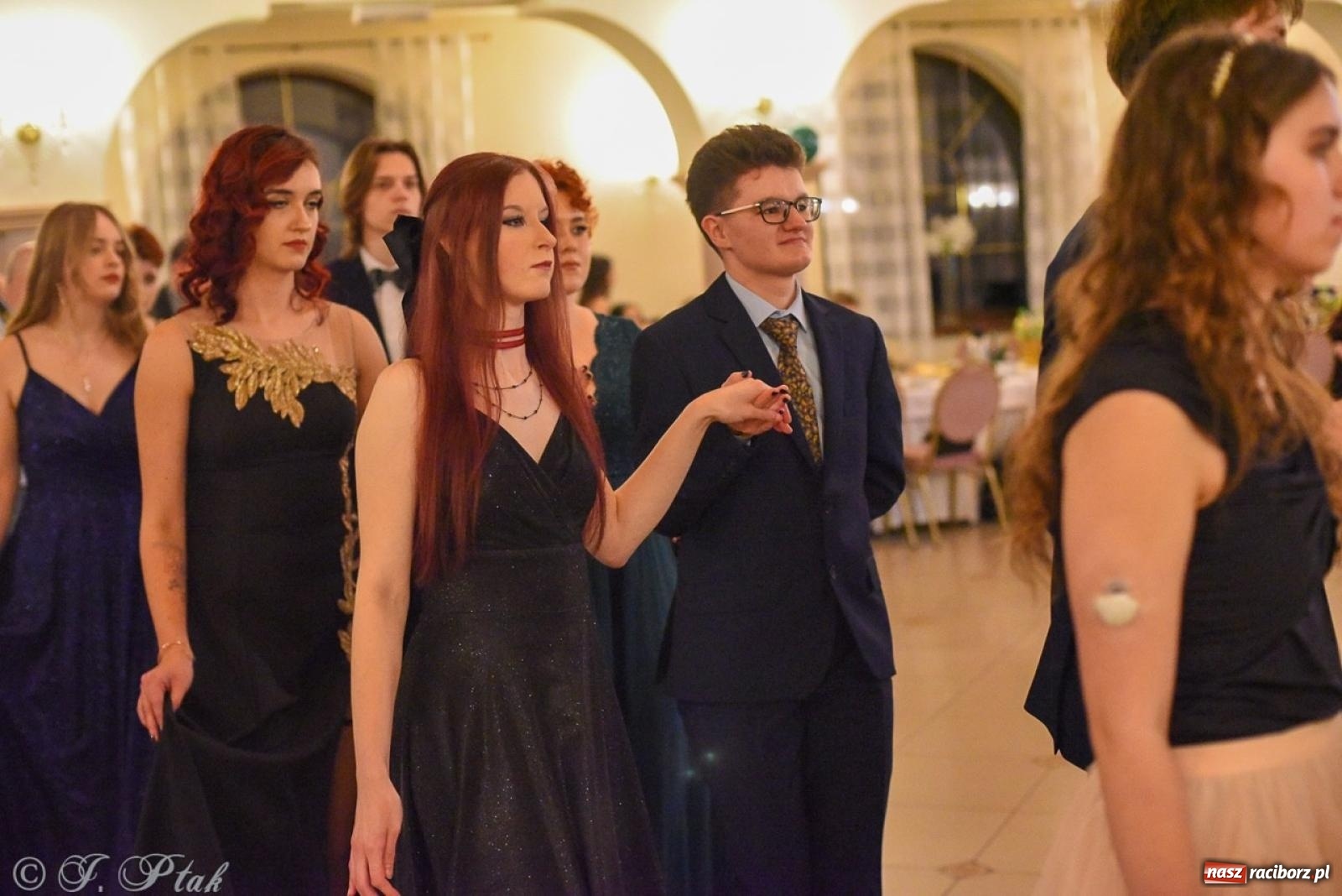 Zdjęcie w galerii na portalu naszraciborz.pl: Studniówka I LO i Liceum Sztuk Plastycznych na bis! wiadomości z regionu