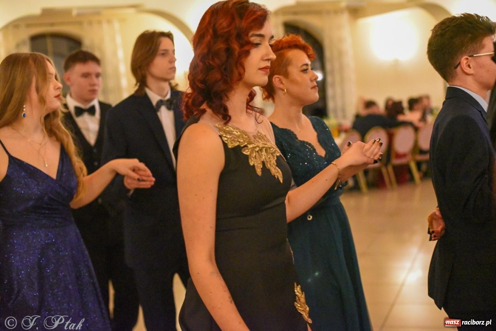 Zdjęcie w galerii na portalu naszraciborz.pl: Studniówka I LO i Liceum Sztuk Plastycznych na bis! wiadomości z regionu