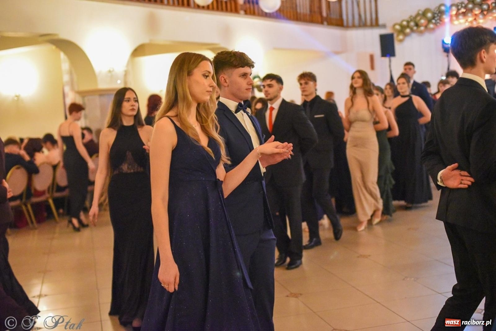 Zdjęcie w galerii na portalu naszraciborz.pl: Studniówka I LO i Liceum Sztuk Plastycznych na bis! wiadomości z regionu