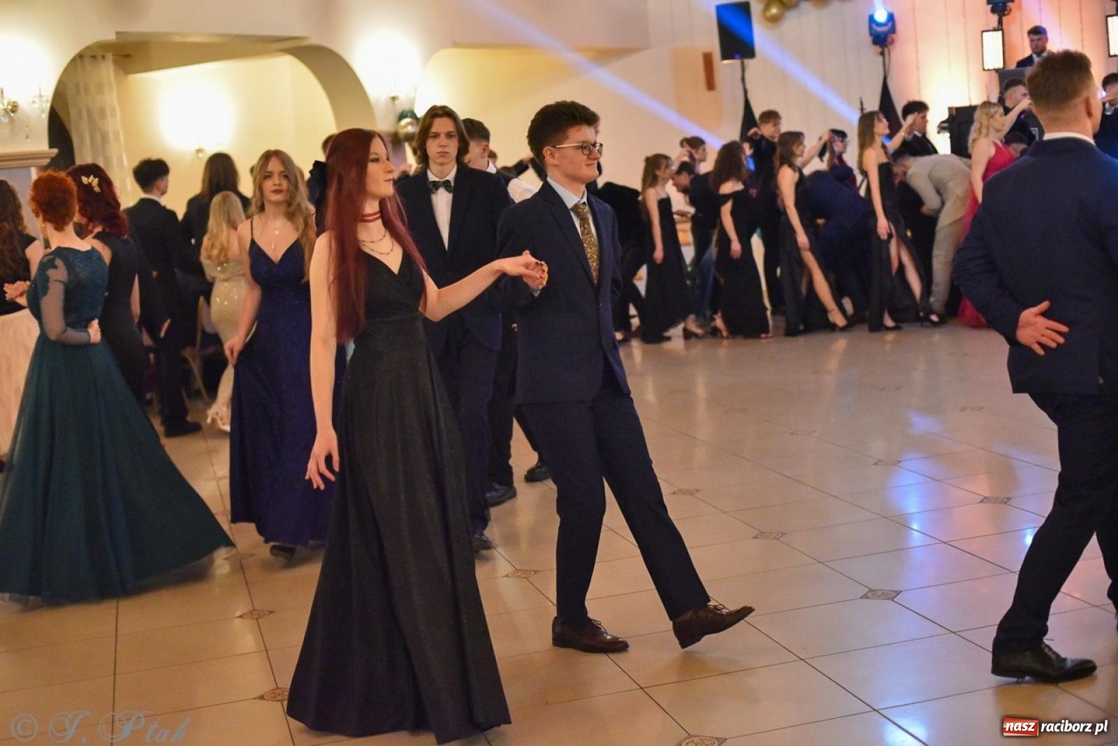 Zdjęcie w galerii na portalu naszraciborz.pl: Studniówka I LO i Liceum Sztuk Plastycznych na bis! wiadomości z regionu