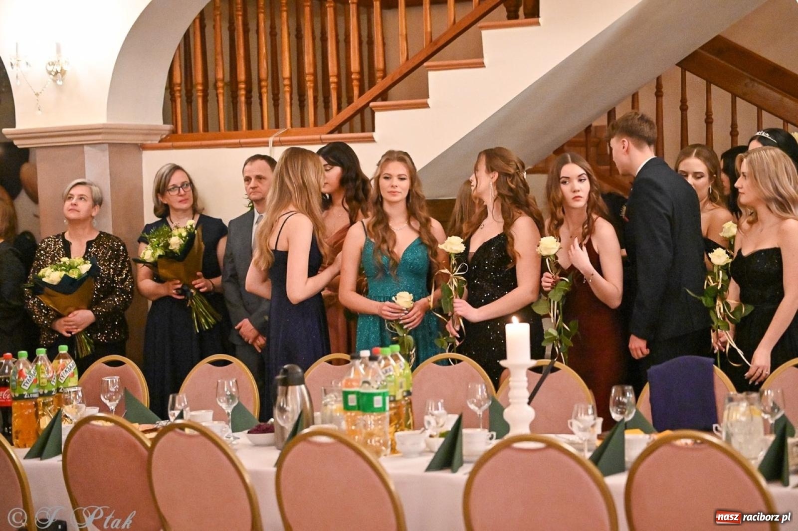 Zdjęcie w galerii na portalu naszraciborz.pl: Studniówka I LO i Liceum Sztuk Plastycznych na bis! wiadomości z regionu