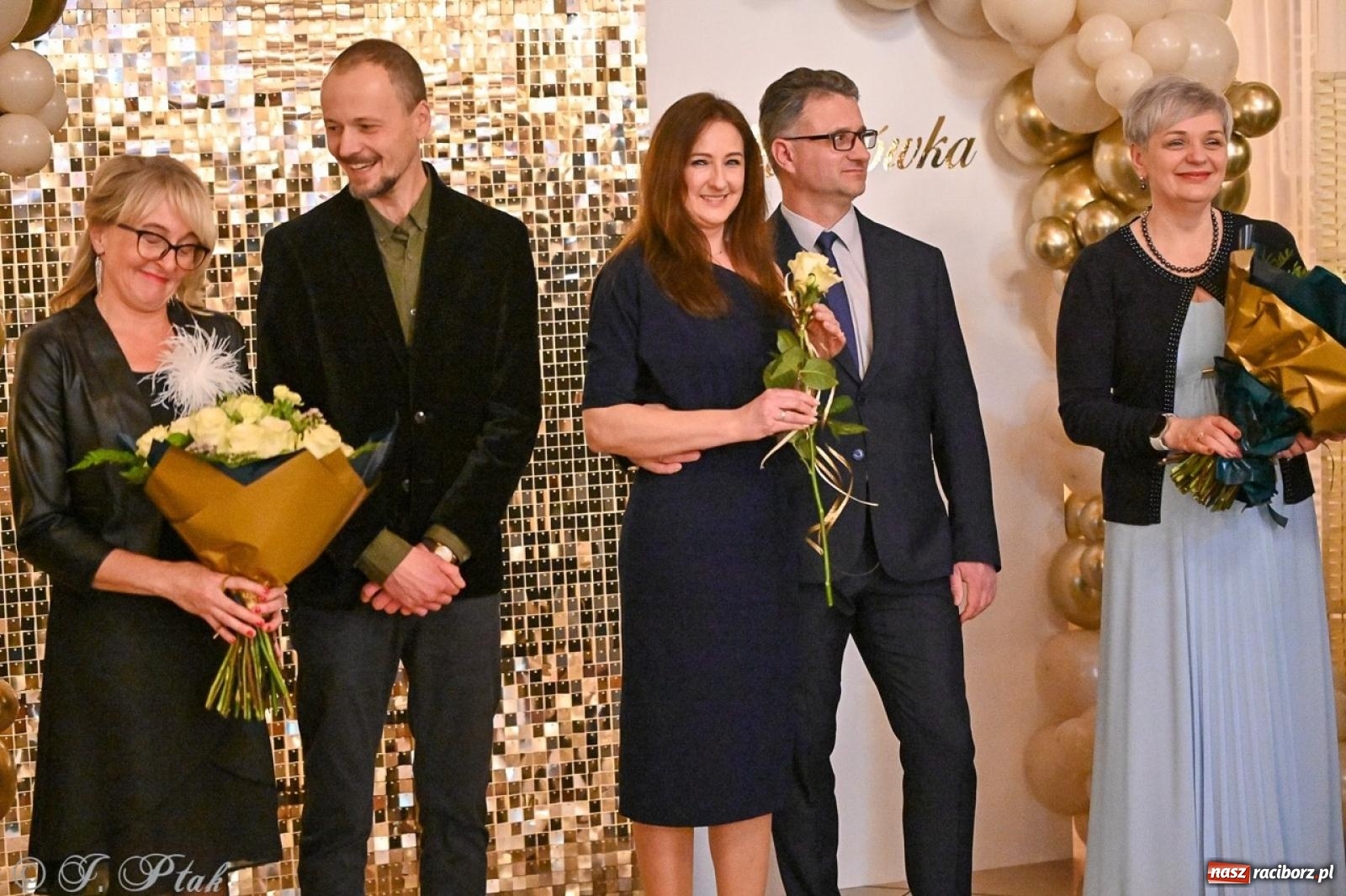 Zdjęcie w galerii na portalu naszraciborz.pl: Studniówka I LO i Liceum Sztuk Plastycznych na bis! wiadomości z regionu