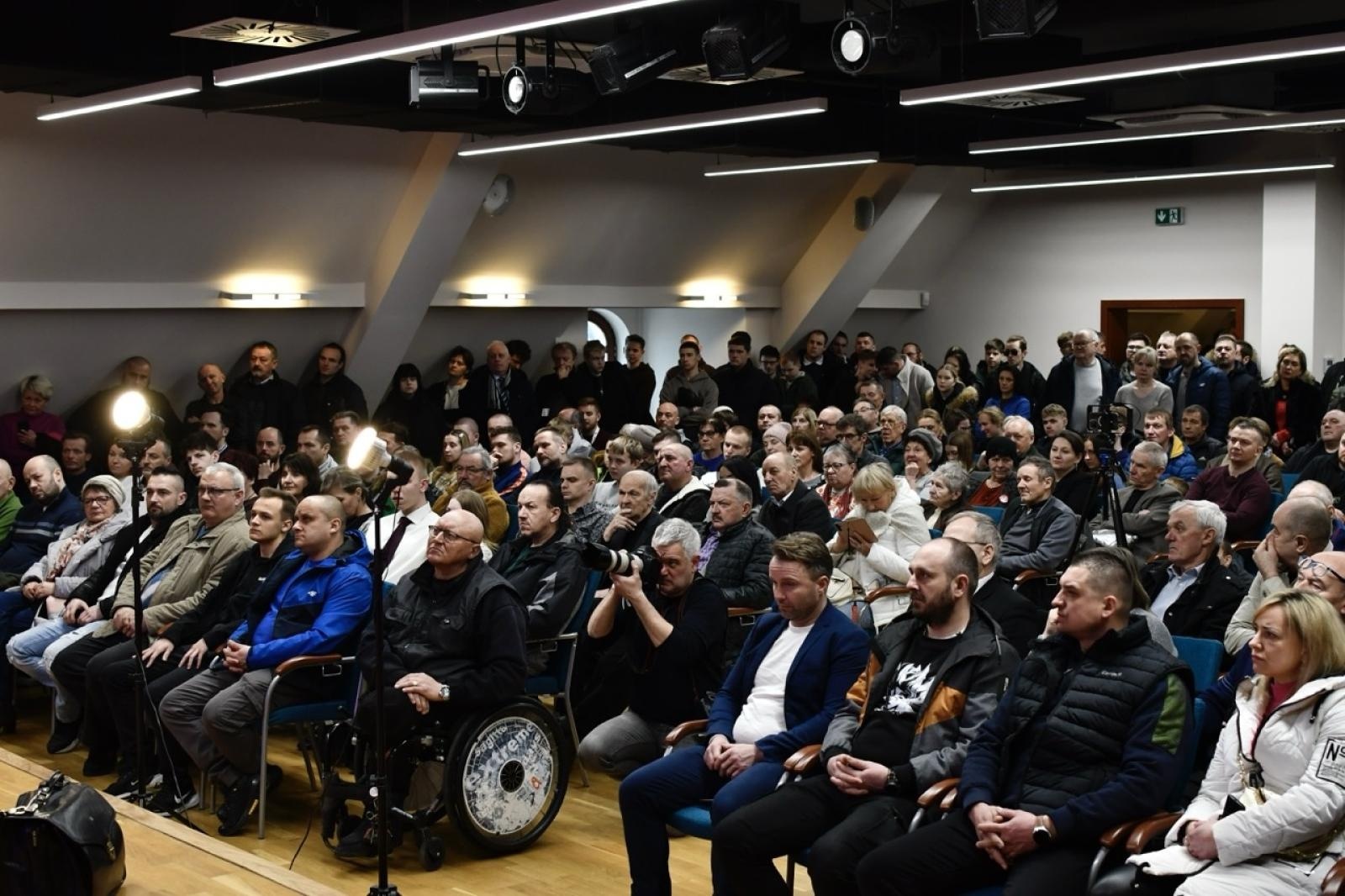 Zdjęcie w galerii na portalu naszraciborz.pl: Polska potrzebuje szerokiego frontu gaśnicowego. Grzegorz Braun w Raciborzu wiadomości z regionu