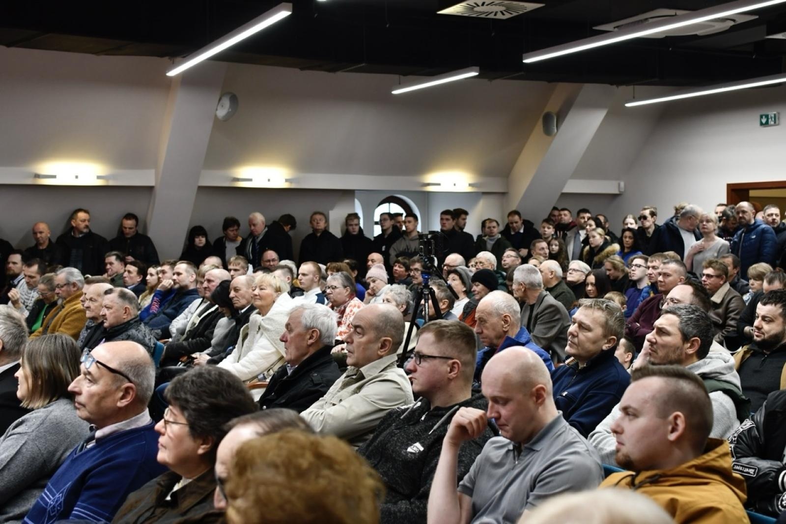 Zdjęcie w galerii na portalu naszraciborz.pl: Polska potrzebuje szerokiego frontu gaśnicowego. Grzegorz Braun w Raciborzu wiadomości z regionu