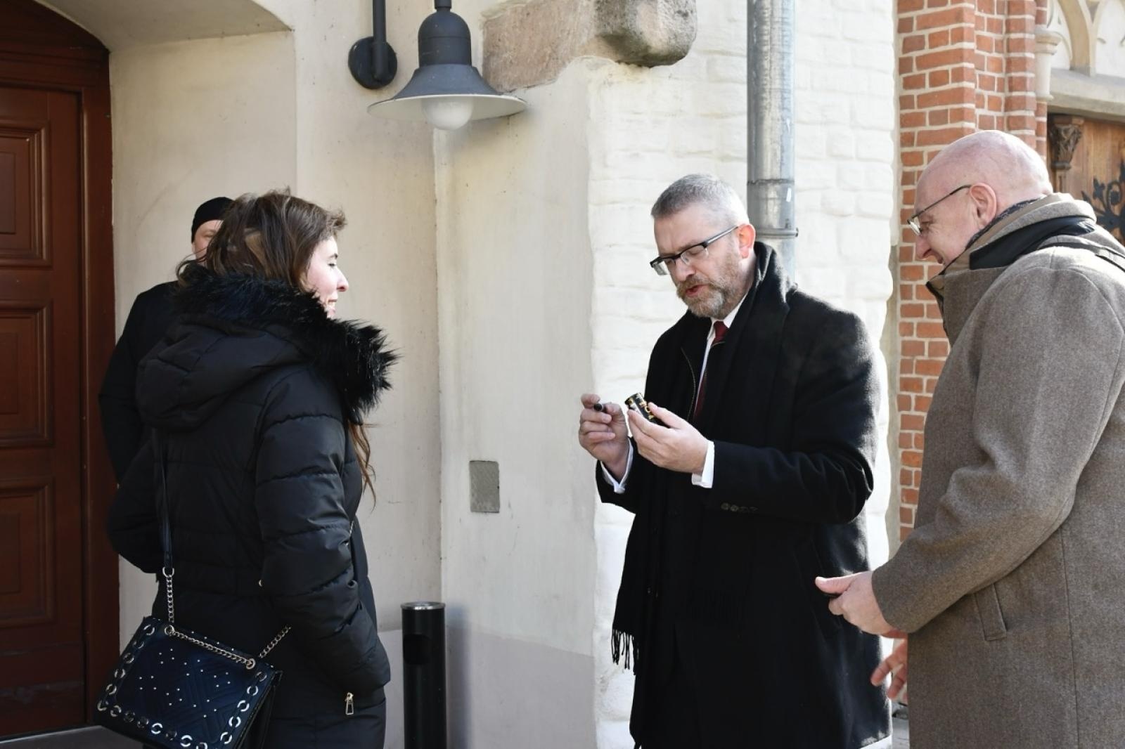 Zdjęcie w galerii na portalu naszraciborz.pl: Polska potrzebuje szerokiego frontu gaśnicowego. Grzegorz Braun w Raciborzu wiadomości z regionu