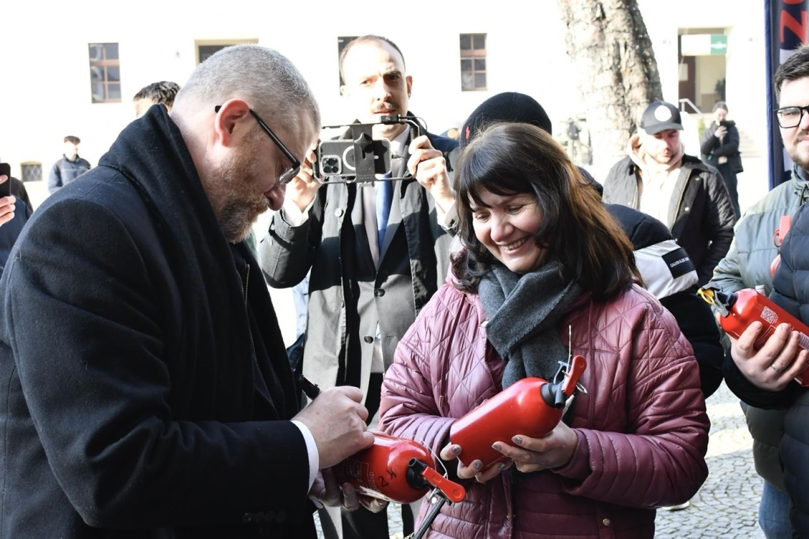Zdjęcie w galerii na portalu naszraciborz.pl: Polska potrzebuje szerokiego frontu gaśnicowego. Grzegorz Braun w Raciborzu wiadomości z regionu