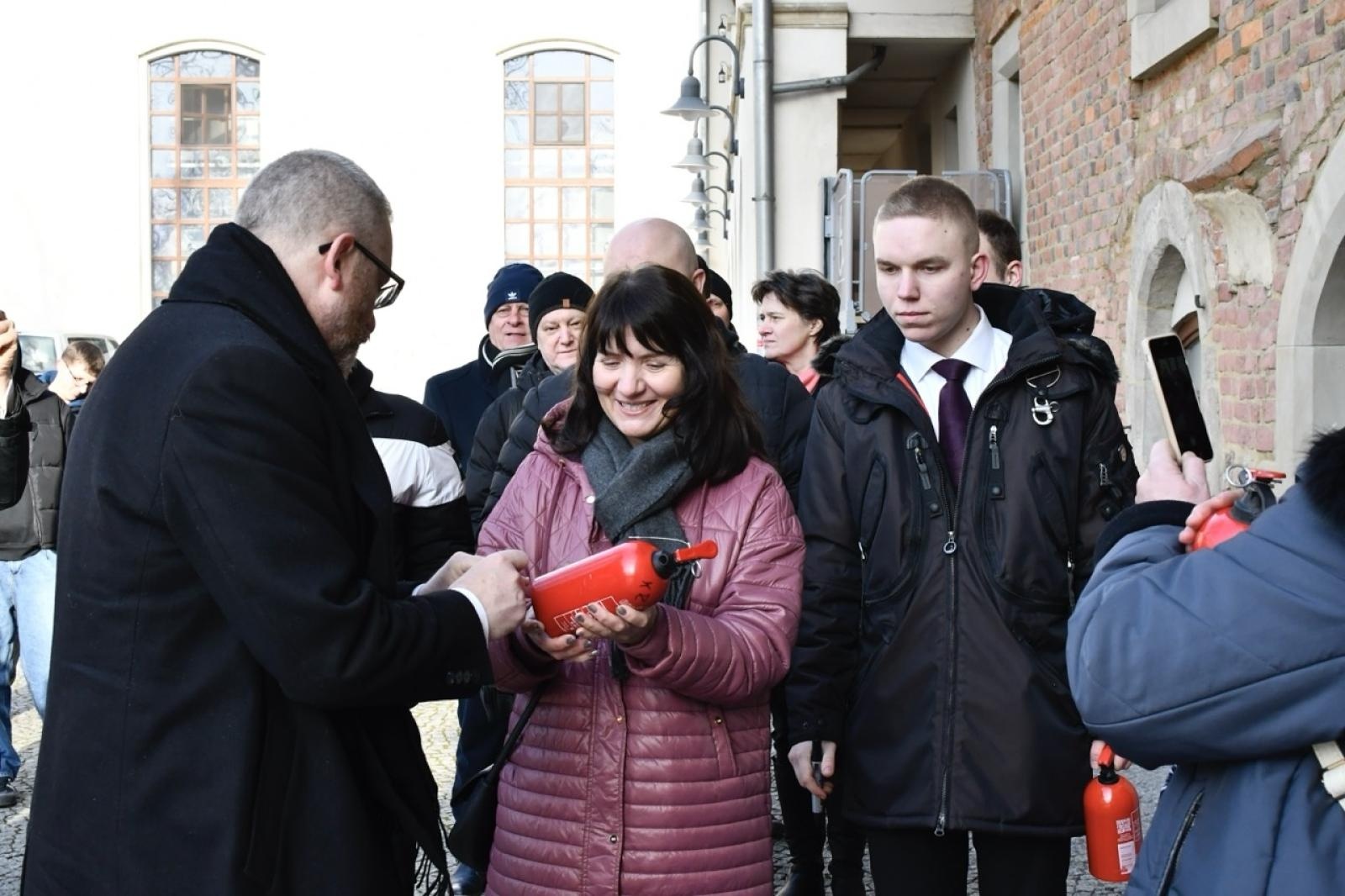 Zdjęcie w galerii na portalu naszraciborz.pl: Polska potrzebuje szerokiego frontu gaśnicowego. Grzegorz Braun w Raciborzu wiadomości z regionu