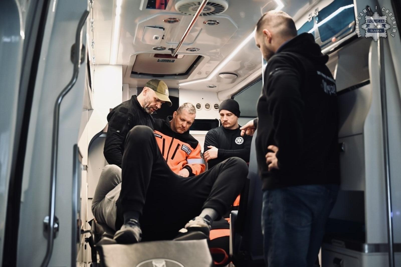 Zdjęcie w galerii na portalu naszraciborz.pl: Policja szkoli ratowników medycznych. Coraz częstsze ataki agresywnych pacjentów wiadomości z regionu