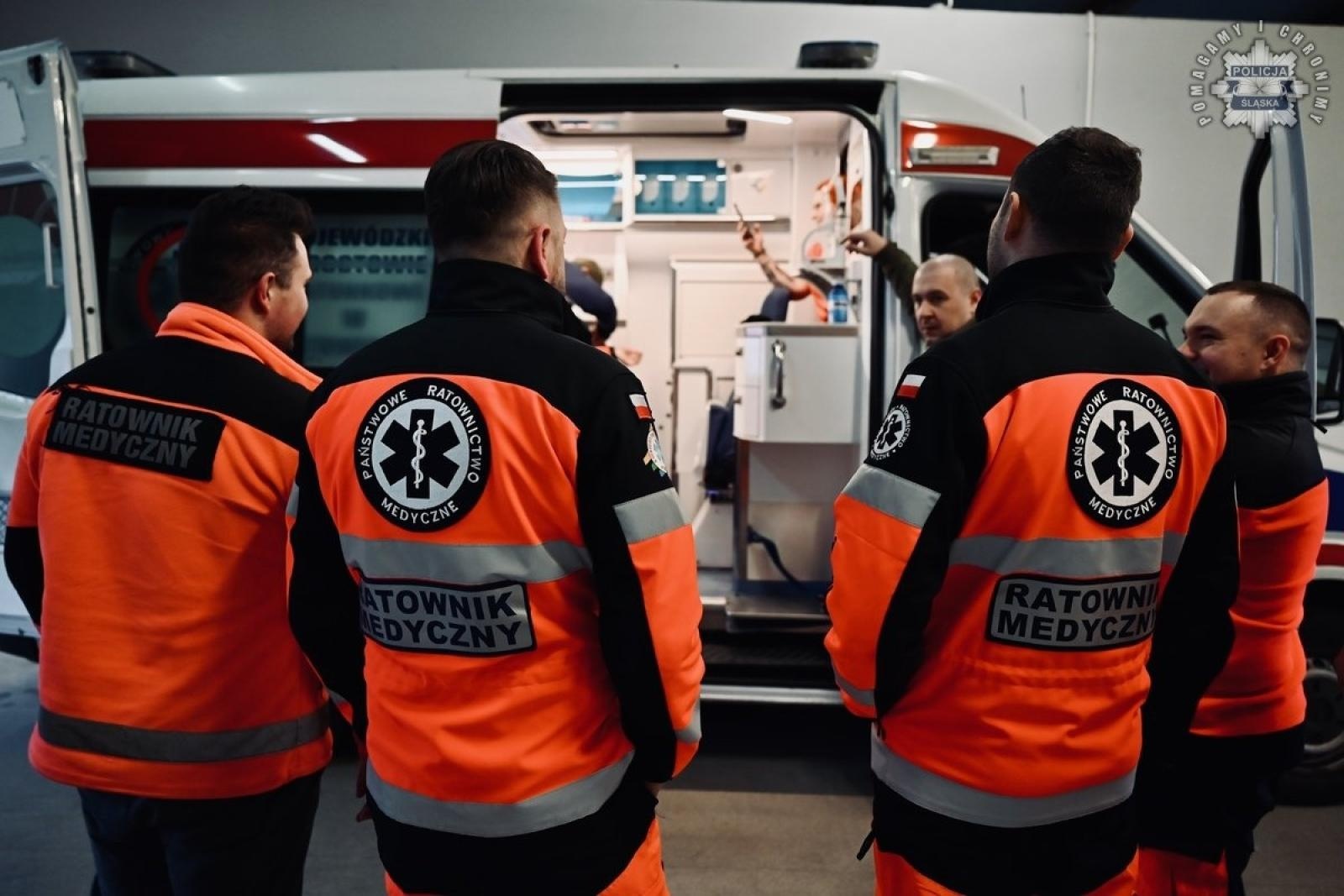Zdjęcie w galerii na portalu naszraciborz.pl: Policja szkoli ratowników medycznych. Coraz częstsze ataki agresywnych pacjentów wiadomości z regionu