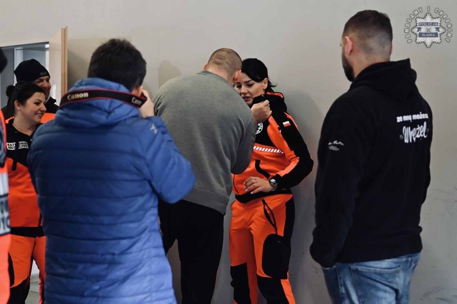 Zdjęcie w galerii na portalu naszraciborz.pl: Policja szkoli ratowników medycznych. Coraz częstsze ataki agresywnych pacjentów wiadomości z regionu