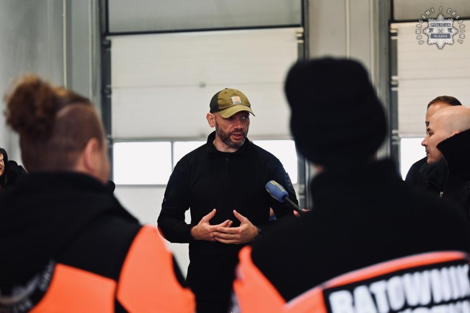 Zdjęcie w galerii na portalu naszraciborz.pl: Policja szkoli ratowników medycznych. Coraz częstsze ataki agresywnych pacjentów wiadomości z regionu