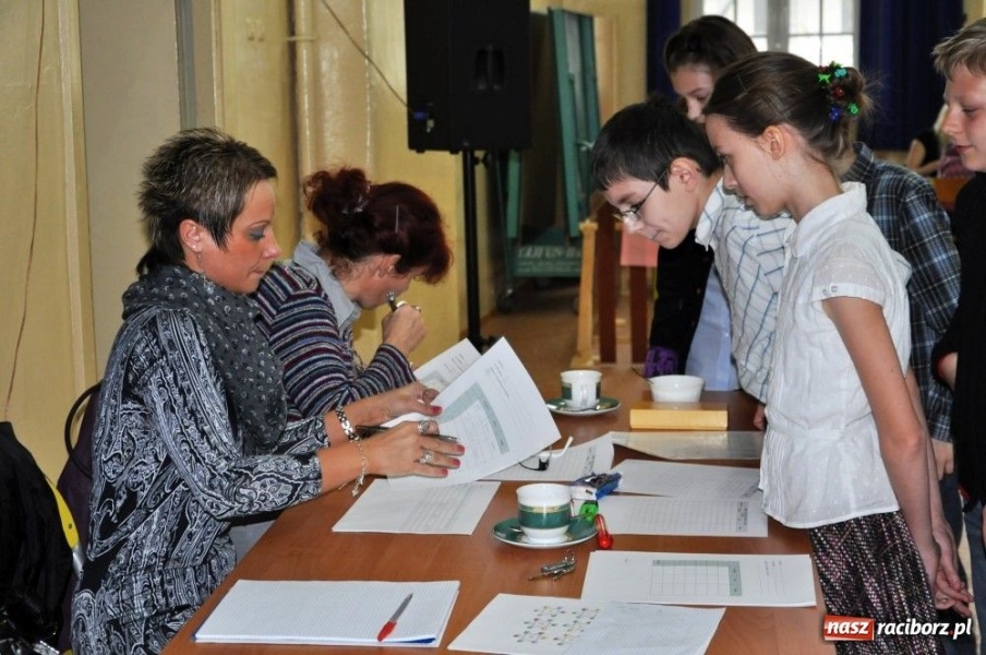 Zdjęcie w galerii na portalu naszraciborz.pl: Pokazują inne oblicze matematyki wiadomości z regionu