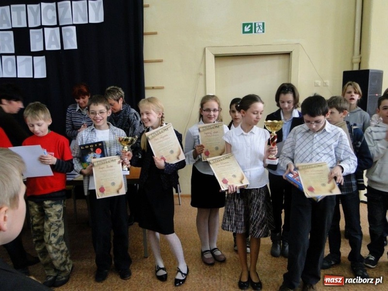 Zdjęcie w galerii na portalu naszraciborz.pl: Pokazują inne oblicze matematyki wiadomości z regionu