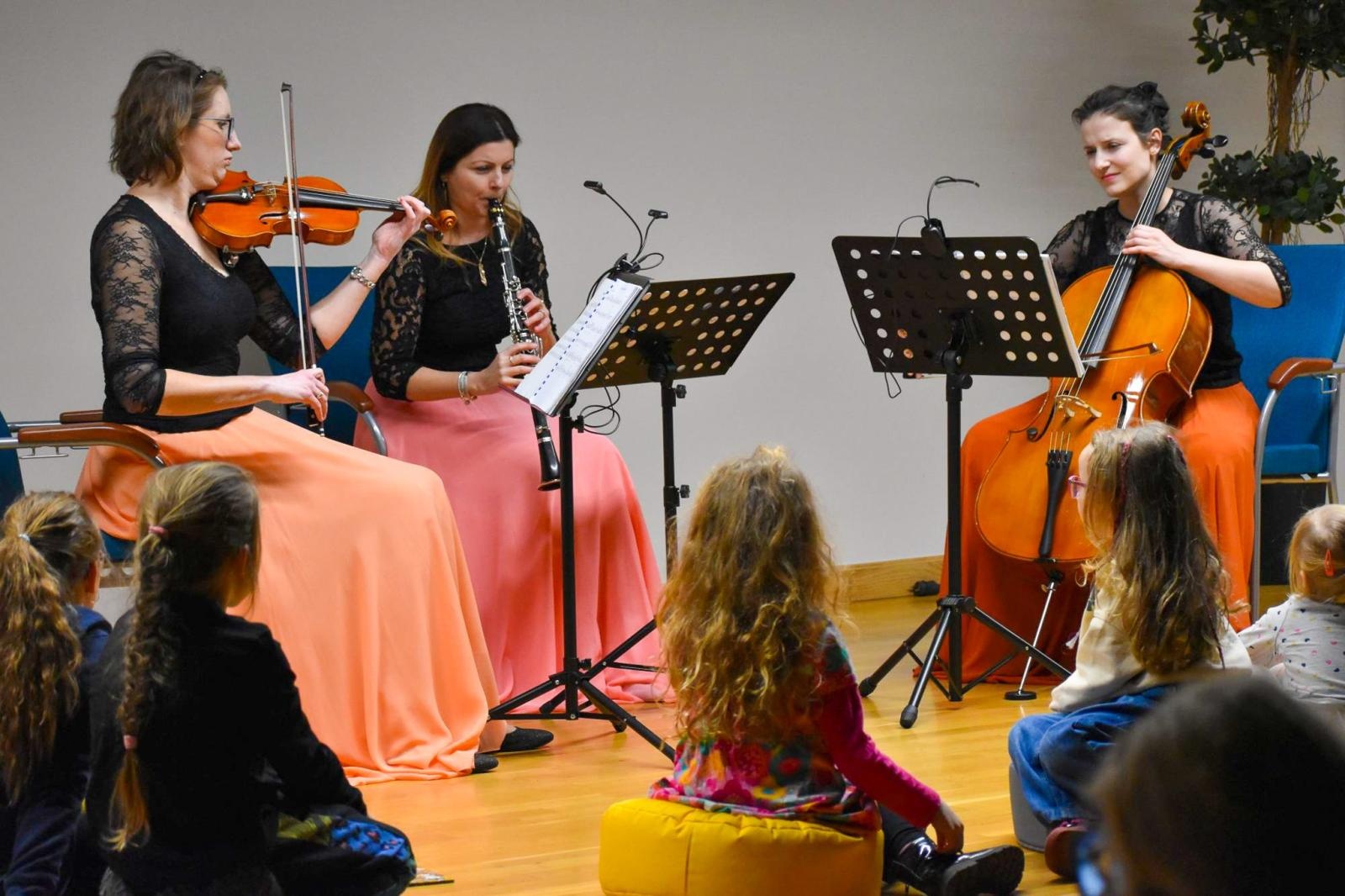 Zdjęcie w galerii na portalu naszraciborz.pl: Muzyczna podróż do świata bajek na raciborskim zamku wiadomości z regionu