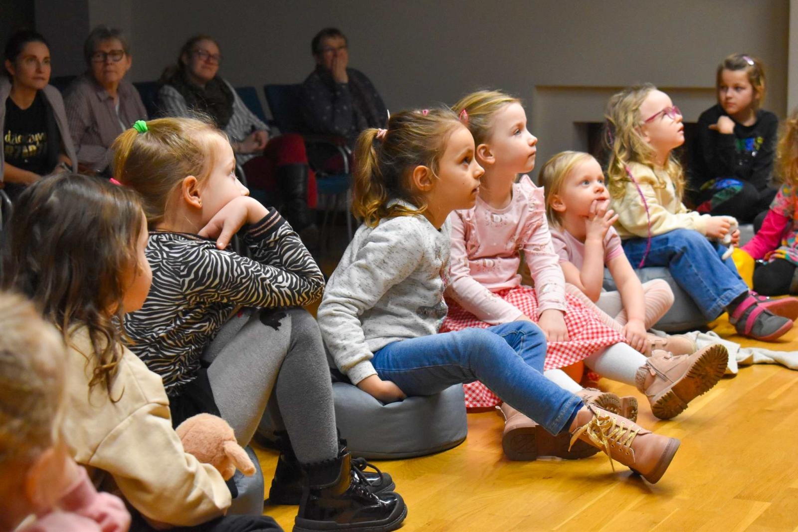 Zdjęcie w galerii na portalu naszraciborz.pl: Muzyczna podróż do świata bajek na raciborskim zamku wiadomości z regionu