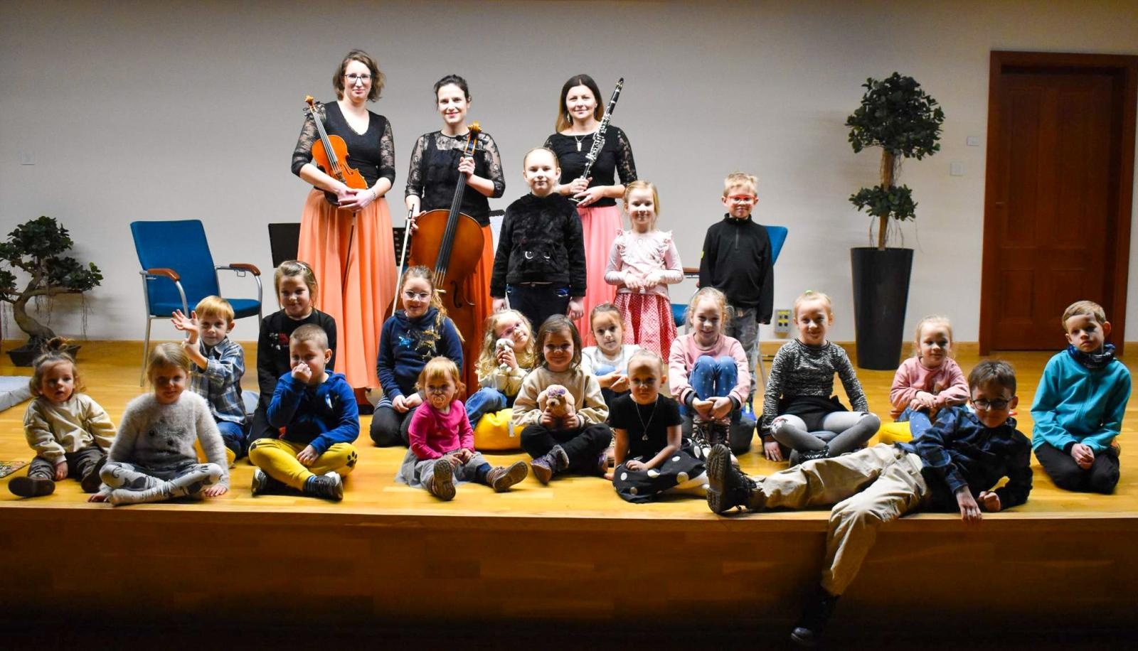 Zdjęcie w galerii na portalu naszraciborz.pl: Muzyczna podróż do świata bajek na raciborskim zamku wiadomości z regionu