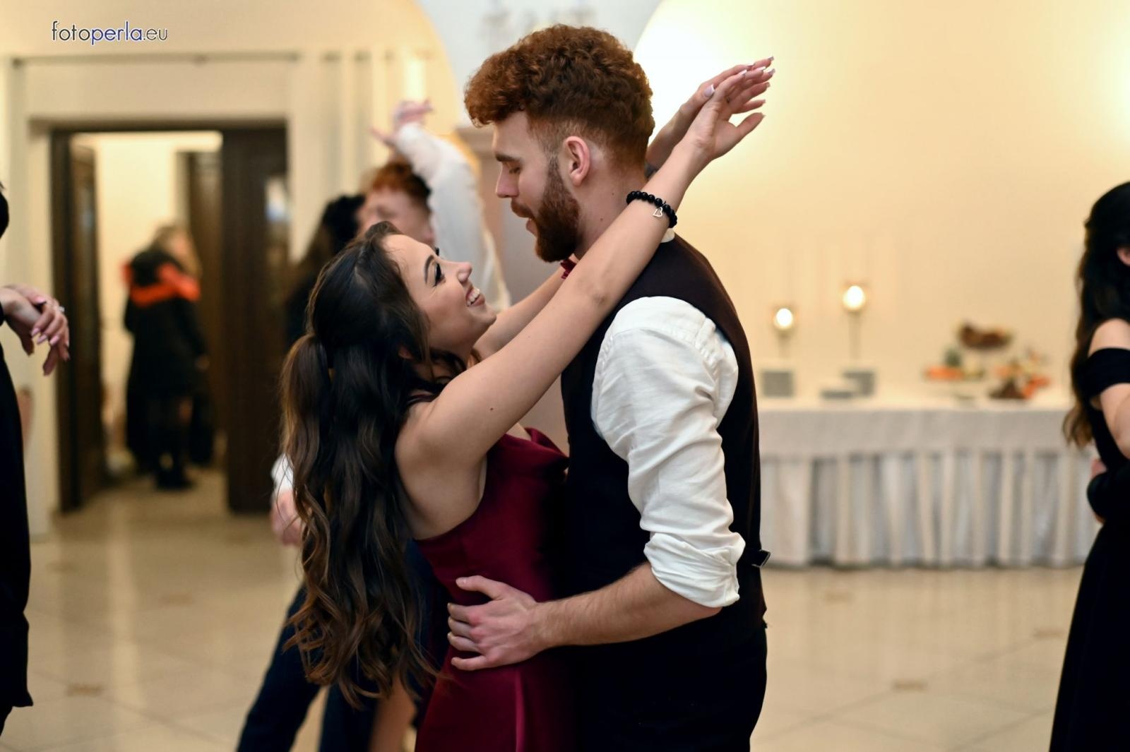 Zdjęcie w galerii na portalu naszraciborz.pl: Studniówka I LO i Plastyka w obiektywie FotoPerły wiadomości z regionu