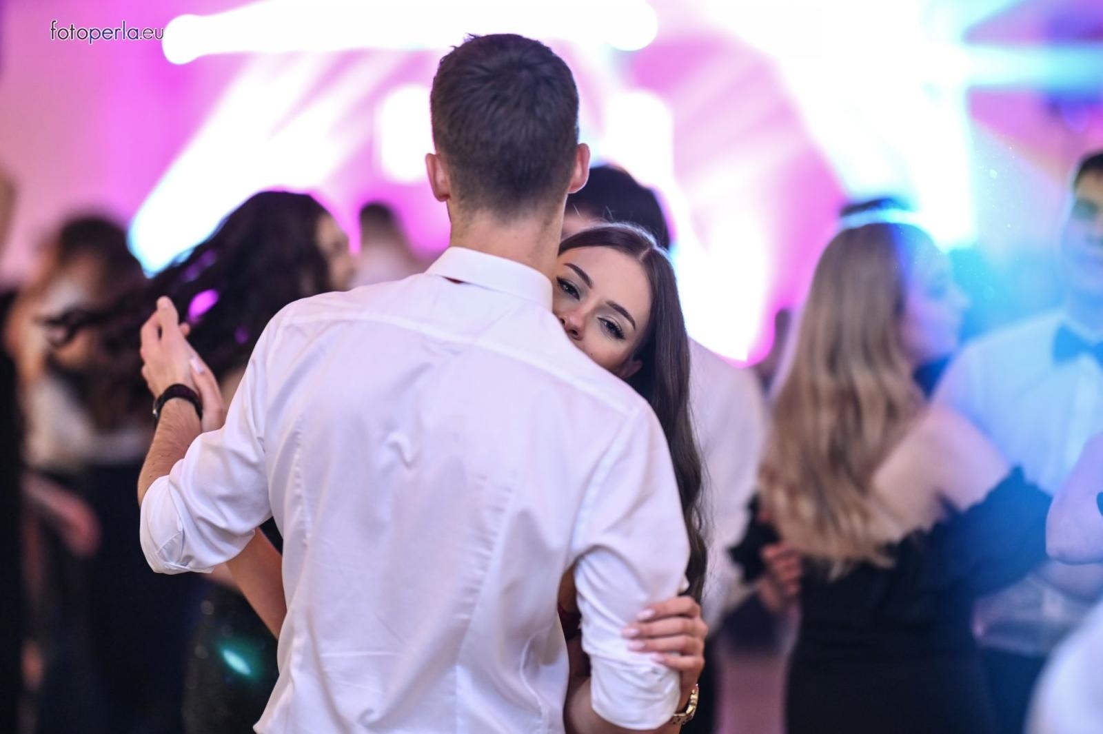 Zdjęcie w galerii na portalu naszraciborz.pl: Studniówka I LO i Plastyka w obiektywie FotoPerły wiadomości z regionu