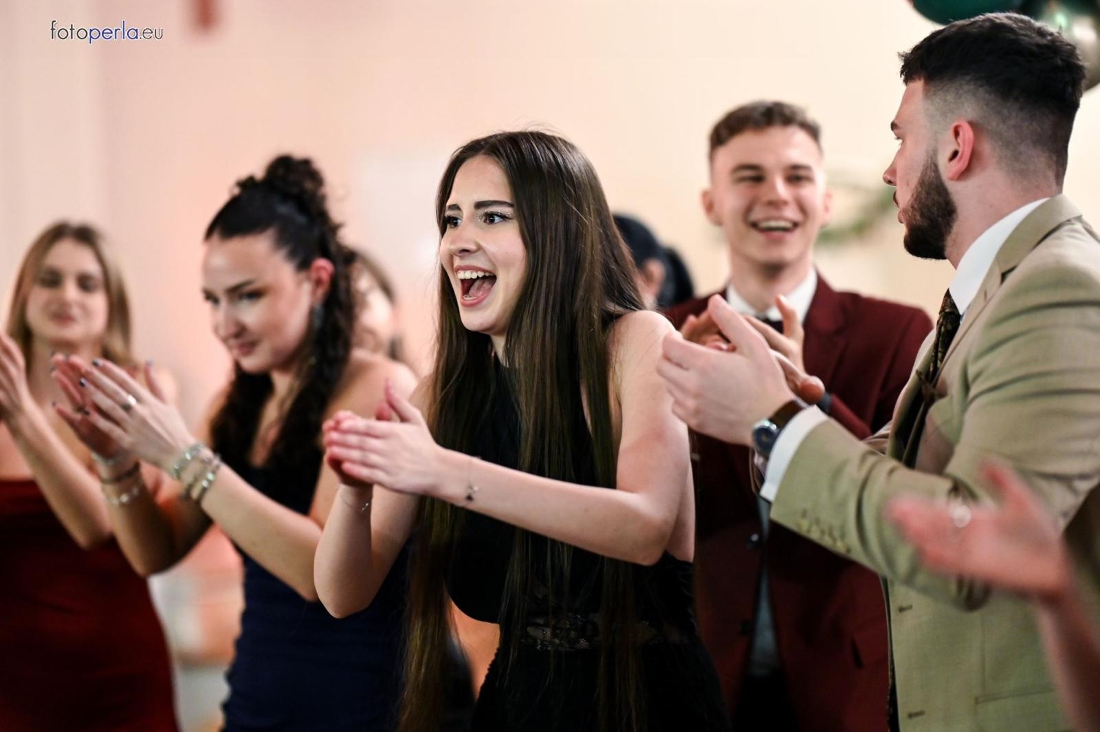 Zdjęcie w galerii na portalu naszraciborz.pl: Studniówka I LO i Plastyka w obiektywie FotoPerły wiadomości z regionu