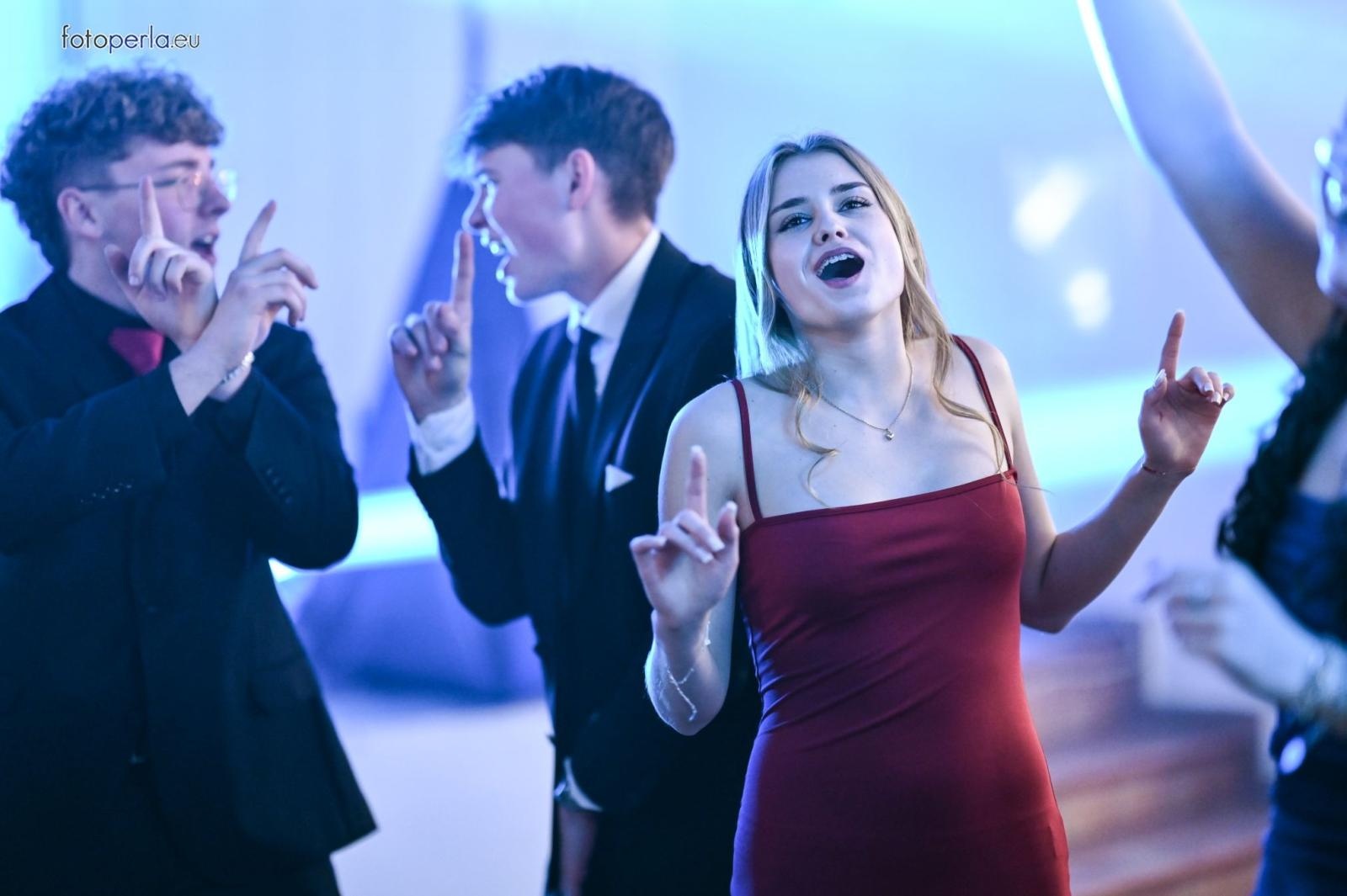 Zdjęcie w galerii na portalu naszraciborz.pl: Studniówka I LO i Plastyka w obiektywie FotoPerły wiadomości z regionu