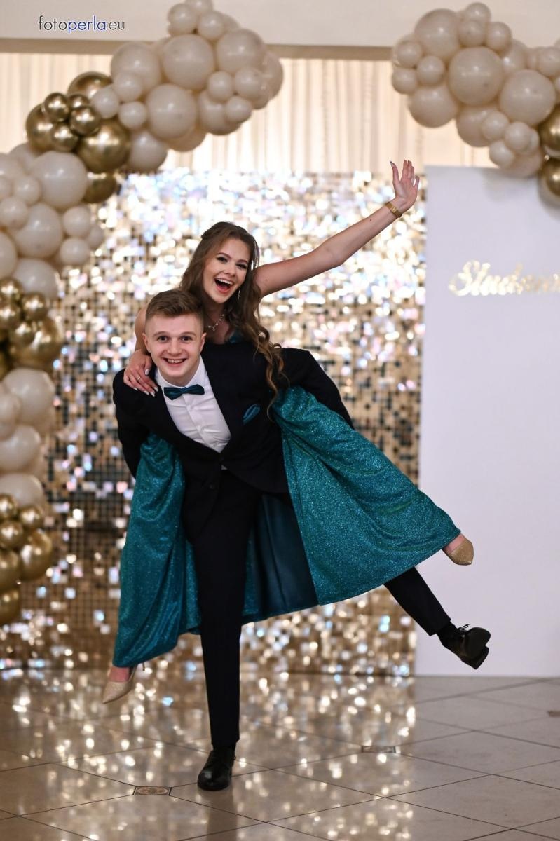 Zdjęcie w galerii na portalu naszraciborz.pl: Studniówka I LO i Plastyka w obiektywie FotoPerły wiadomości z regionu