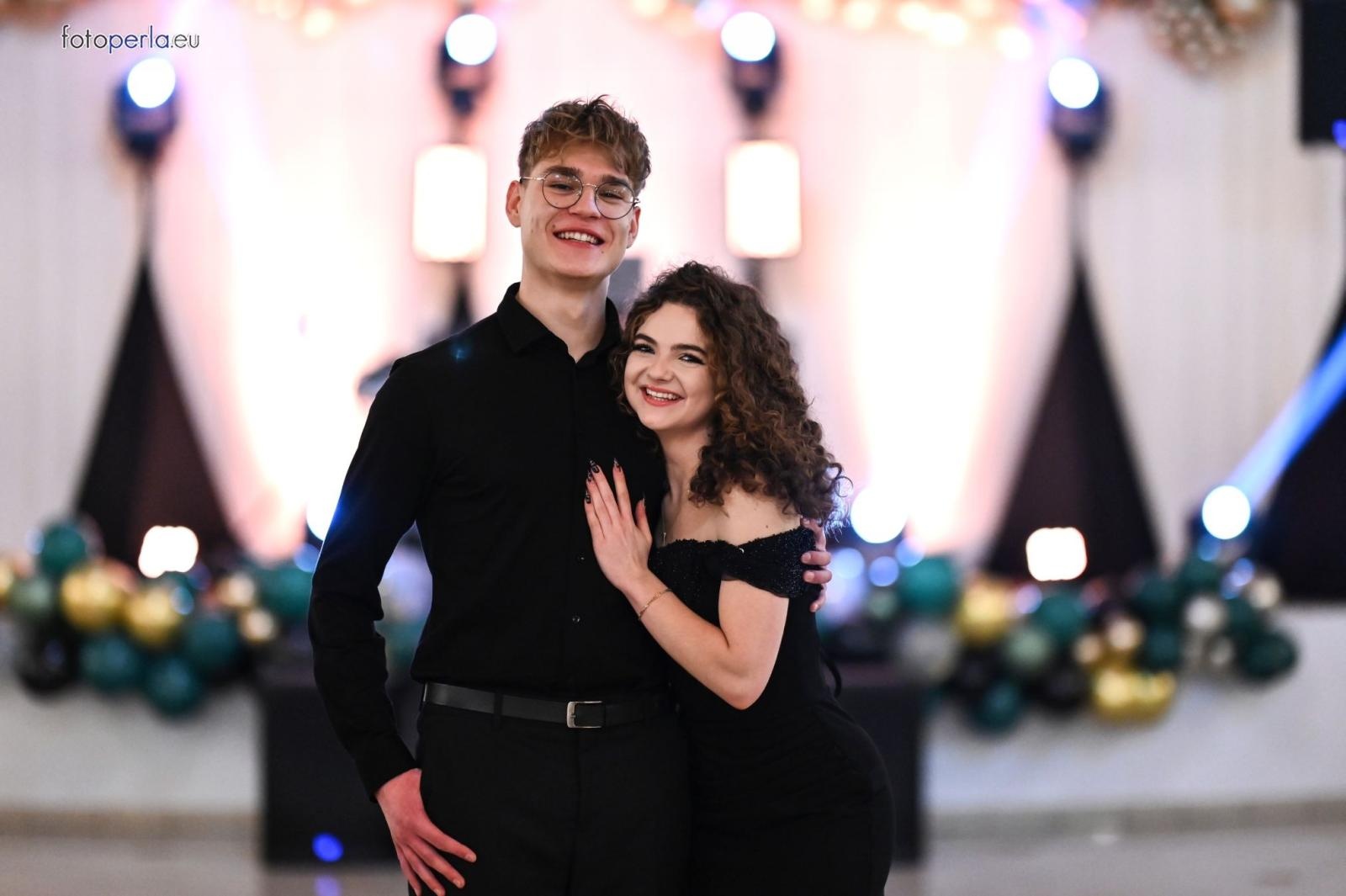 Zdjęcie w galerii na portalu naszraciborz.pl: Studniówka I LO i Plastyka w obiektywie FotoPerły wiadomości z regionu