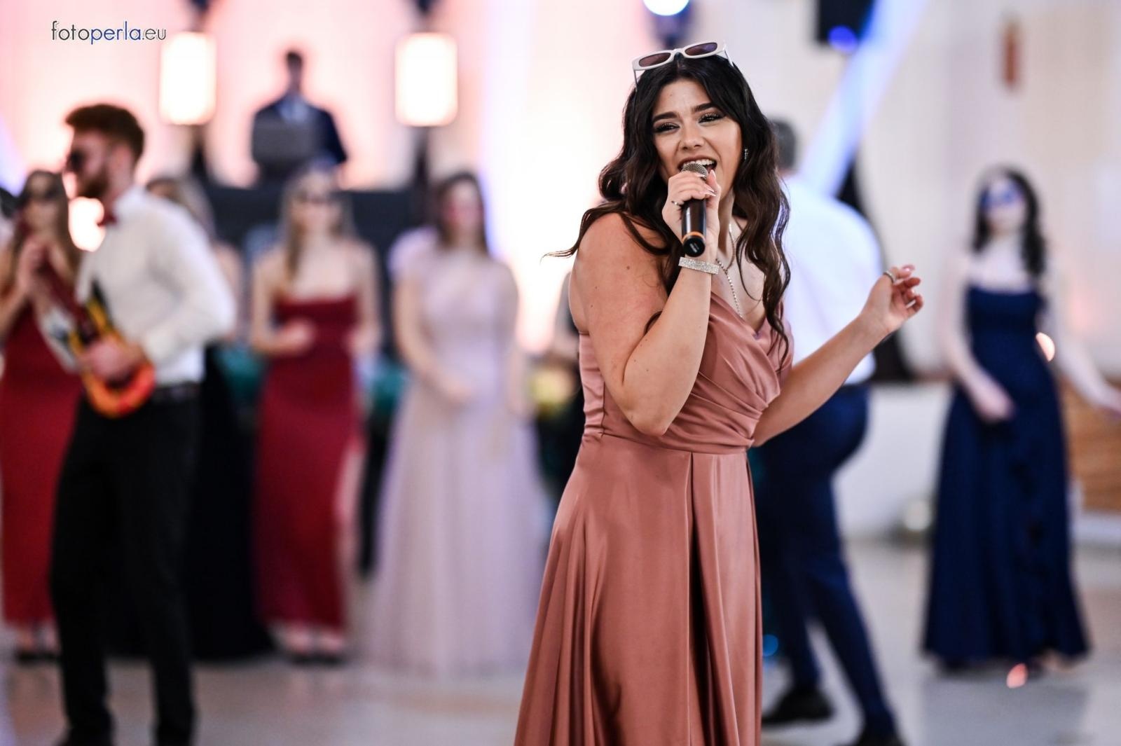 Zdjęcie w galerii na portalu naszraciborz.pl: Studniówka I LO i Plastyka w obiektywie FotoPerły wiadomości z regionu