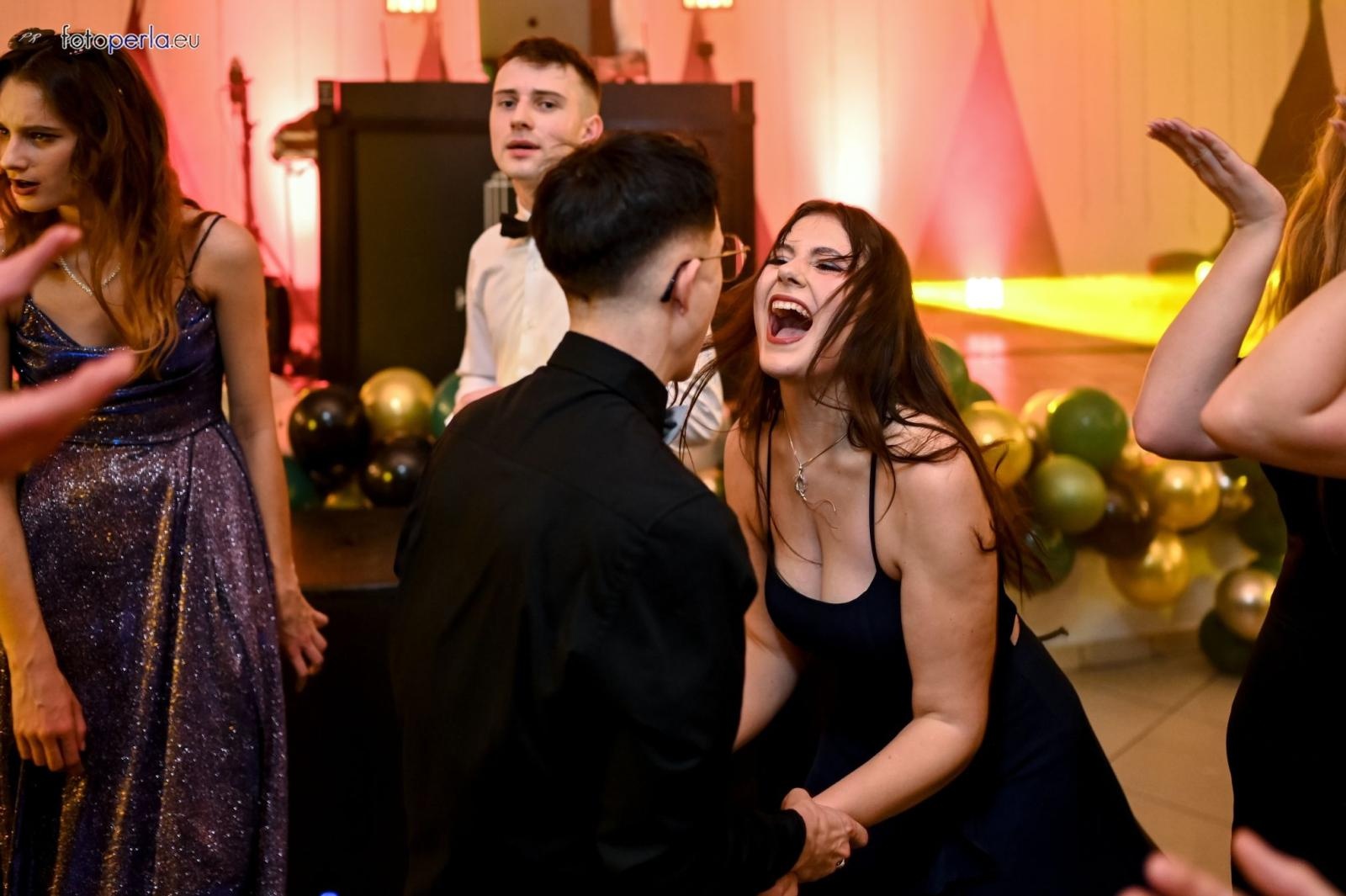 Zdjęcie w galerii na portalu naszraciborz.pl: Studniówka I LO i Plastyka w obiektywie FotoPerły wiadomości z regionu