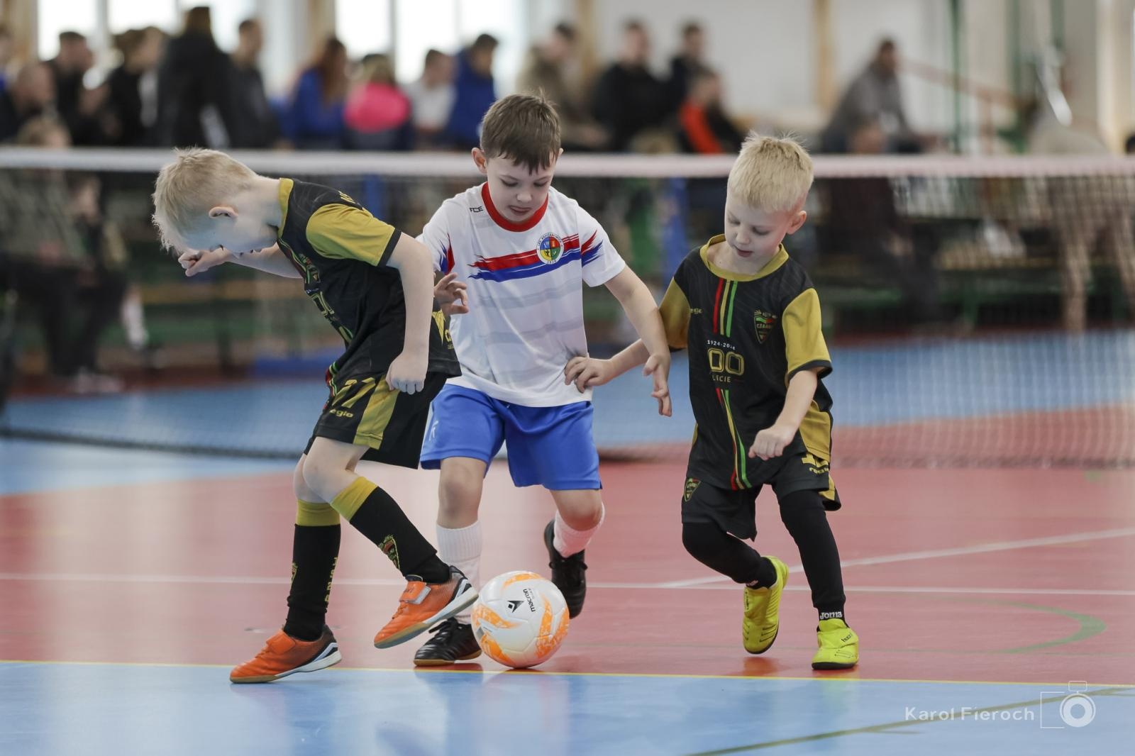 Zdjęcie w galerii na portalu naszraciborz.pl: Zacięta rywalizacja młodych piłkarzy w Krzanowicach [FOTO] wiadomości z regionu