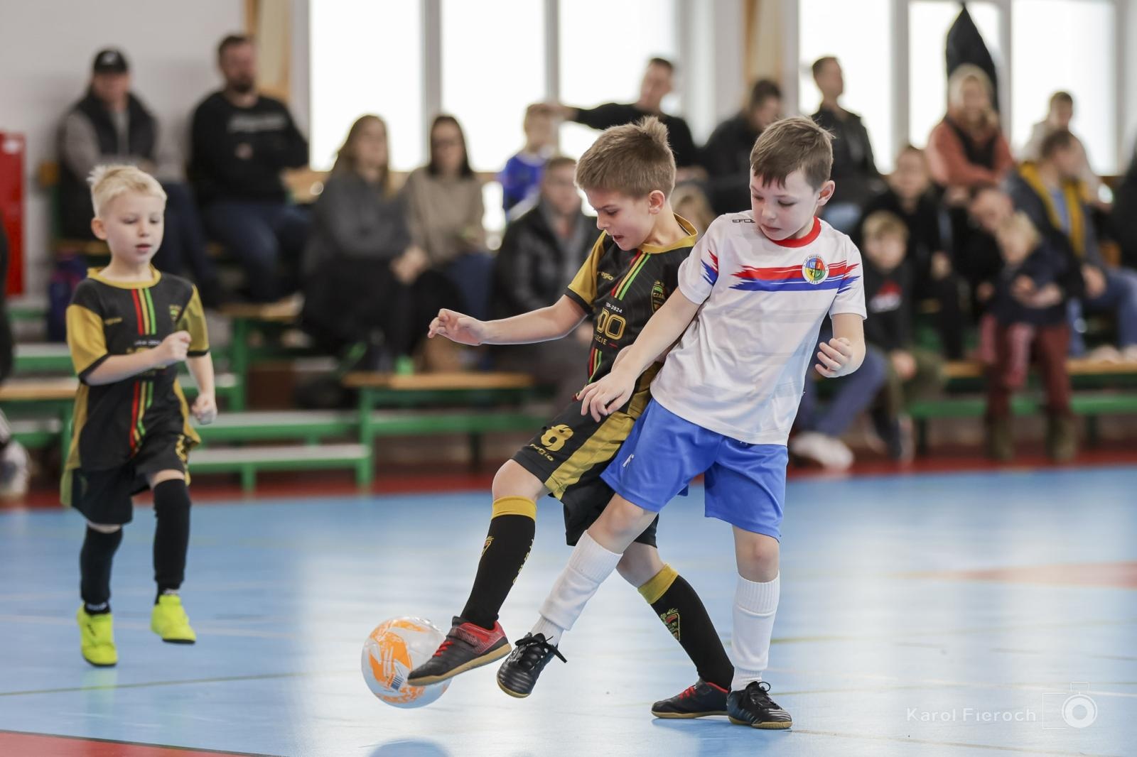 Zdjęcie w galerii na portalu naszraciborz.pl: Zacięta rywalizacja młodych piłkarzy w Krzanowicach [FOTO] wiadomości z regionu