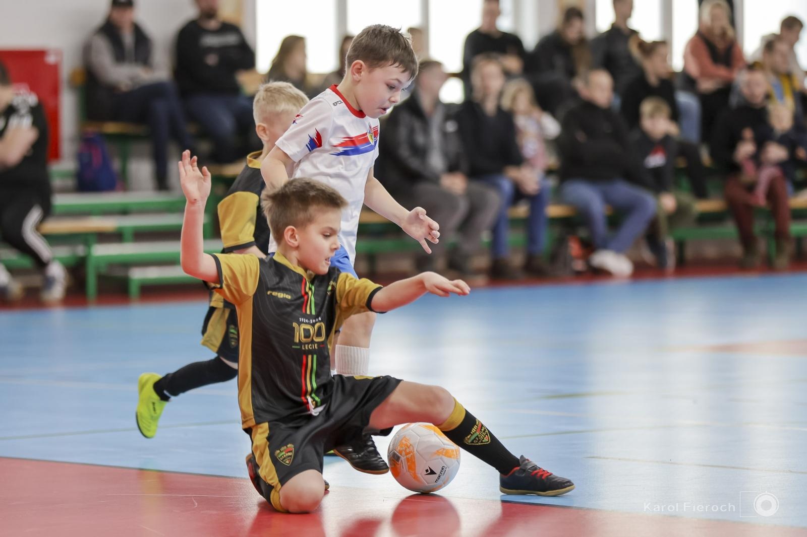 Zdjęcie w galerii na portalu naszraciborz.pl: Zacięta rywalizacja młodych piłkarzy w Krzanowicach [FOTO] wiadomości z regionu