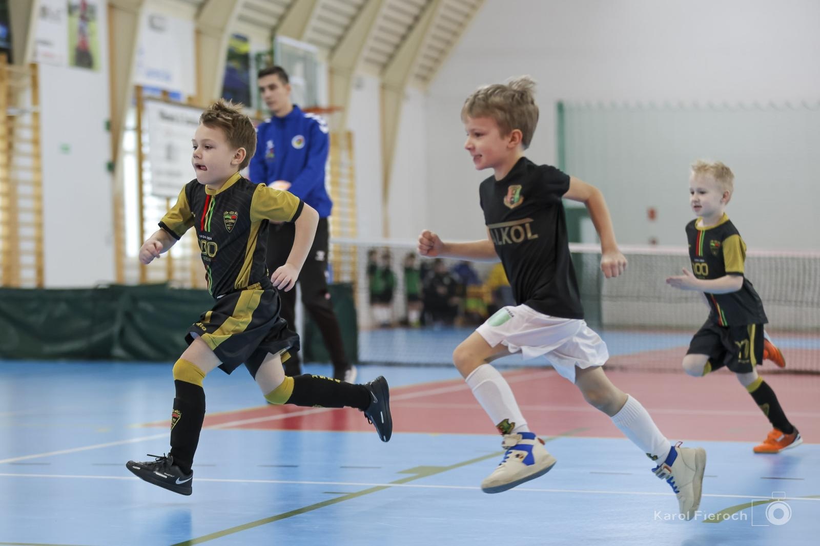 Zdjęcie w galerii na portalu naszraciborz.pl: Zacięta rywalizacja młodych piłkarzy w Krzanowicach [FOTO] wiadomości z regionu