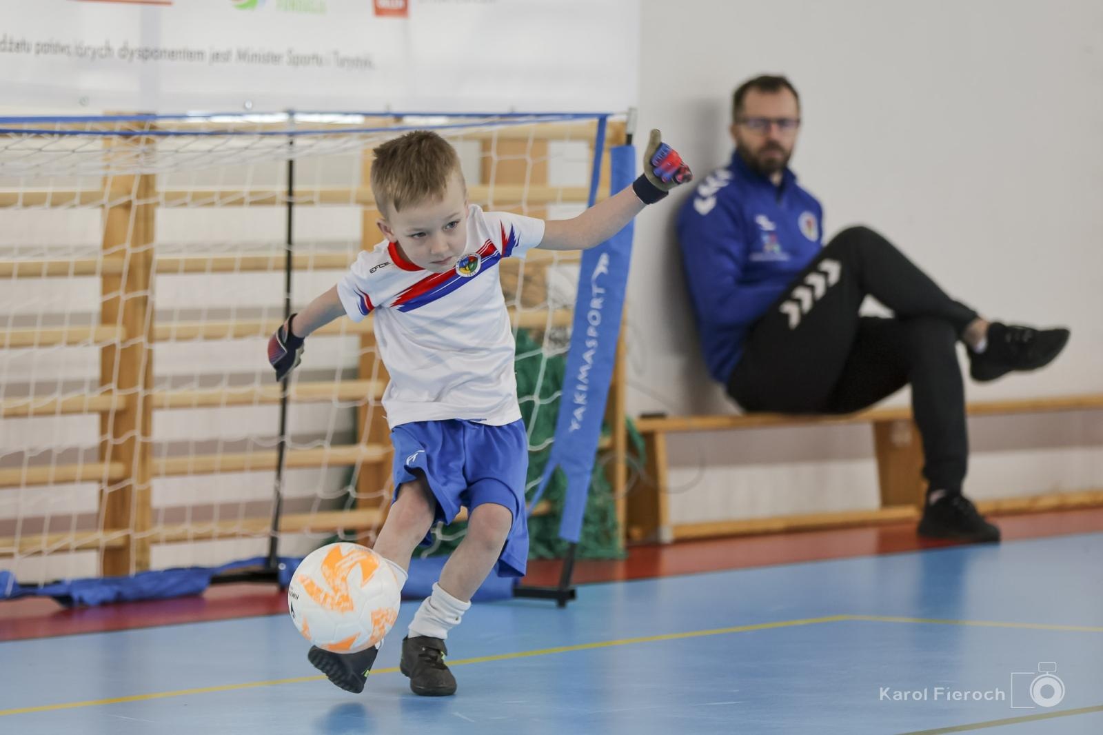 Zdjęcie w galerii na portalu naszraciborz.pl: Zacięta rywalizacja młodych piłkarzy w Krzanowicach [FOTO] wiadomości z regionu